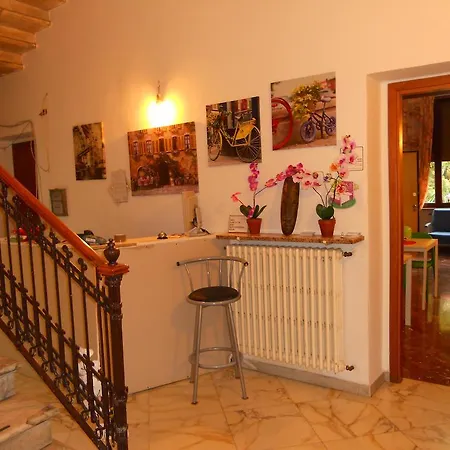 Monteverdi Garden Bed and breakfast